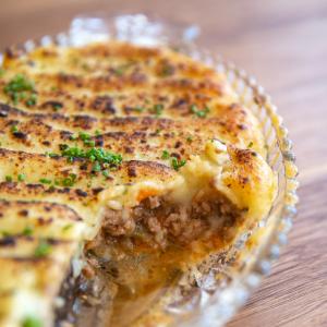 Shelburne Farms Shepherdâs Pie with Caramelized Onions & Cheddar Smash