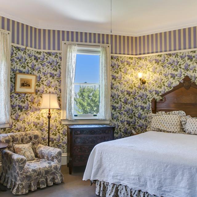 Lilac Room 1